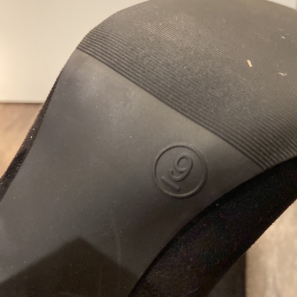 A New Day black ankle booties - Picture 5 of 6